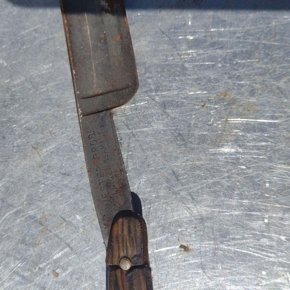 Vintage Straight Razor and Safety Razor Set - Brown Handle - Picture 3 of 4